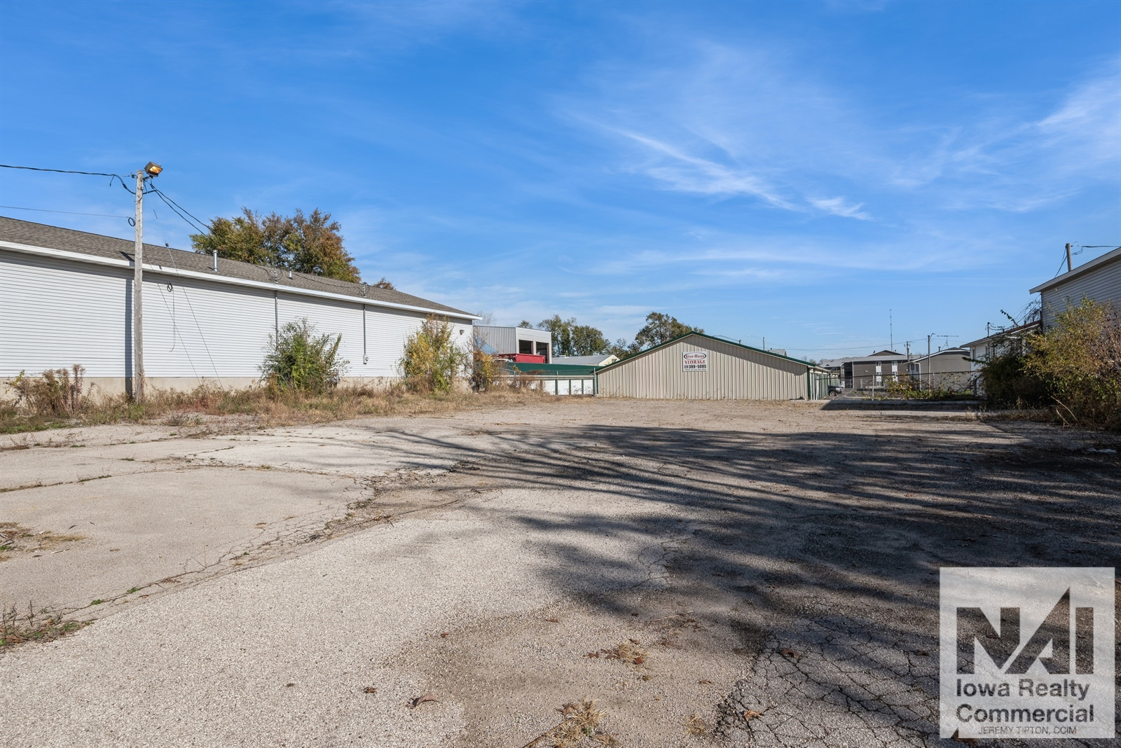 845 Robins Rd, Hiawatha, IA for Rent