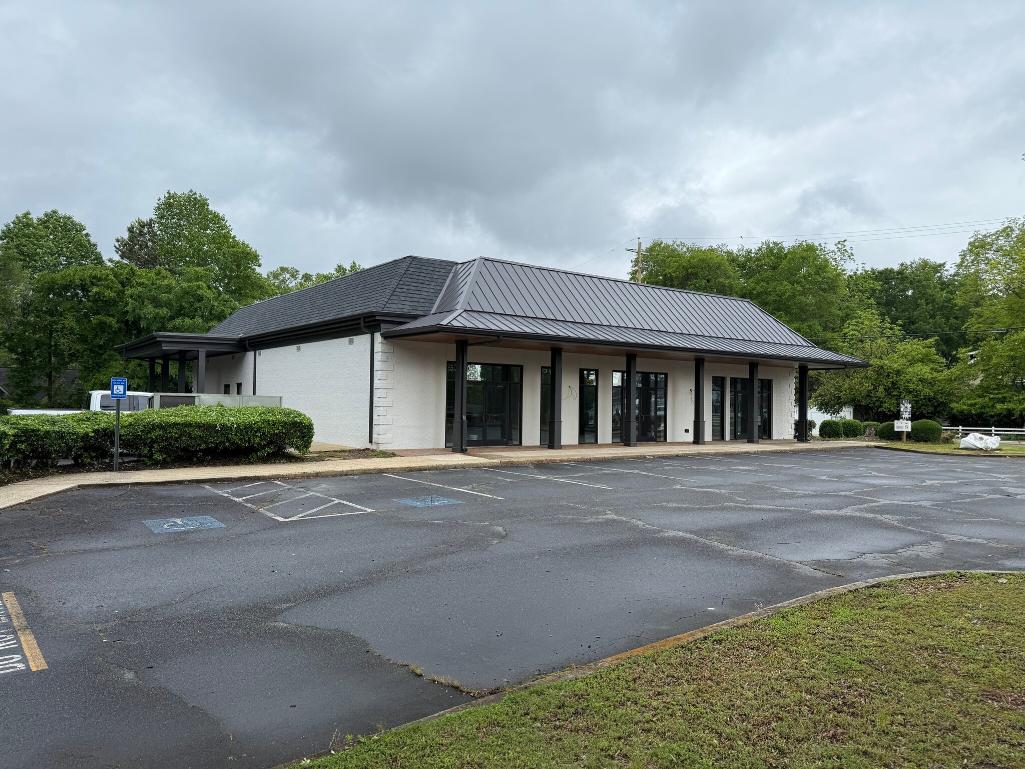 8910 Main St, Woodstock, GA for Rent