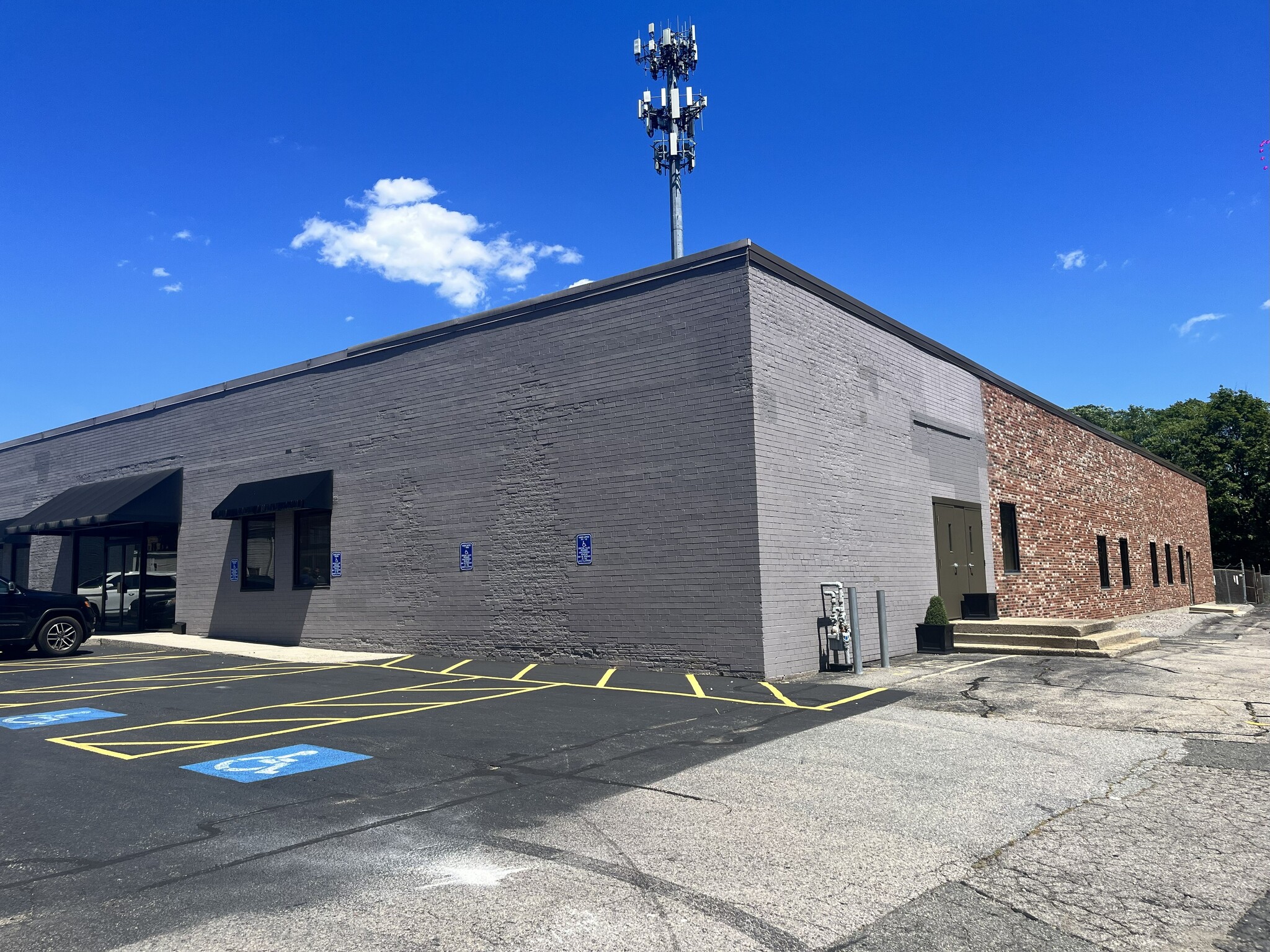 1530 River St, Hyde Park, MA for Sale