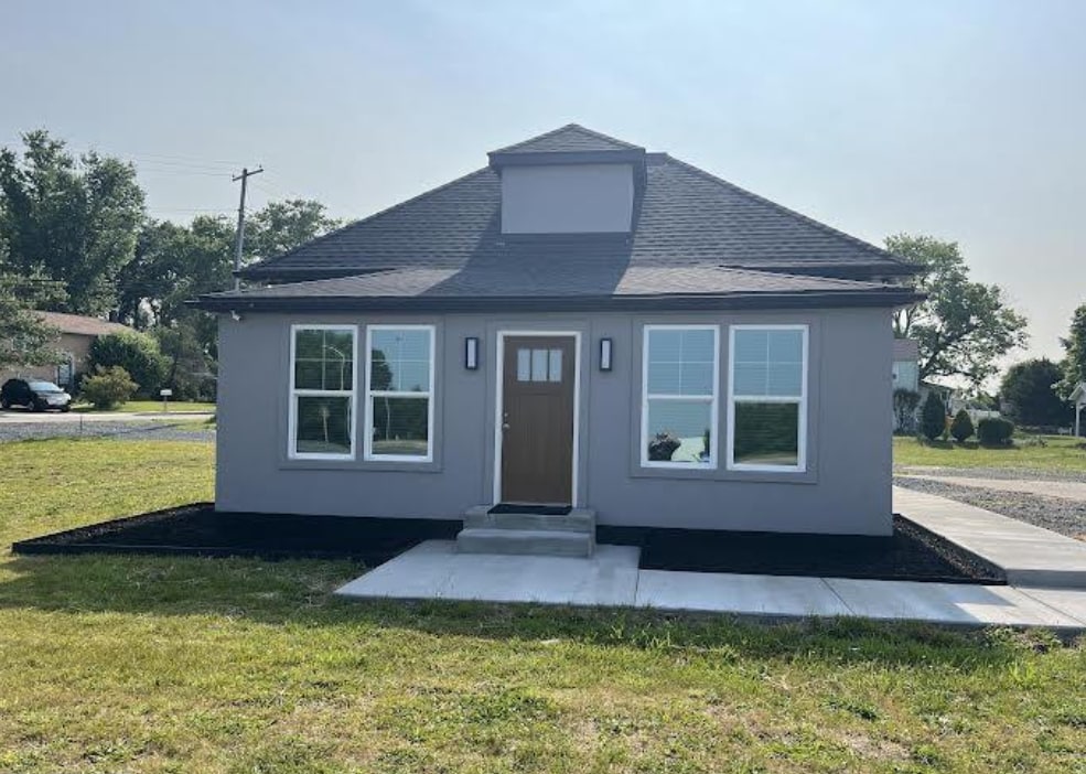 7048 Aviation Blvd, Glen Burnie, MD for Sale