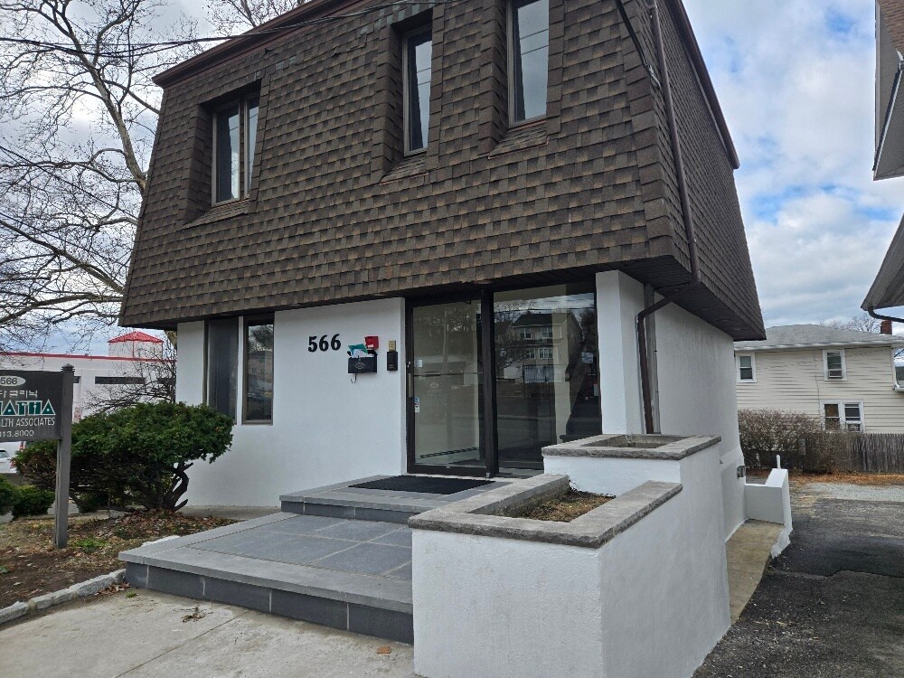566 Grand Ave, Ridgefield, NJ for Rent