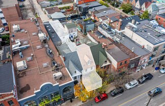 Toronto, ON undefined - 104 Ossington Ave