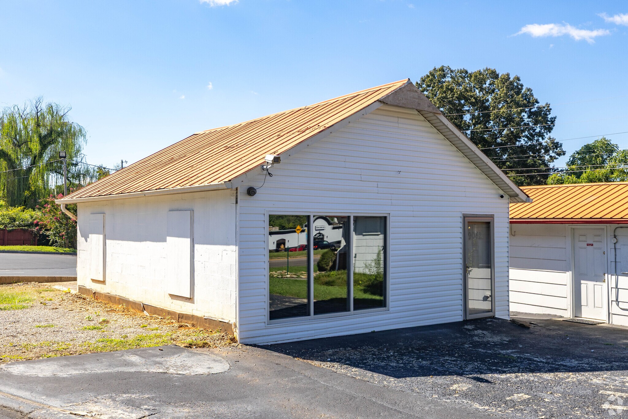 9044 Middlebrook Pike, Knoxville, TN for Sale