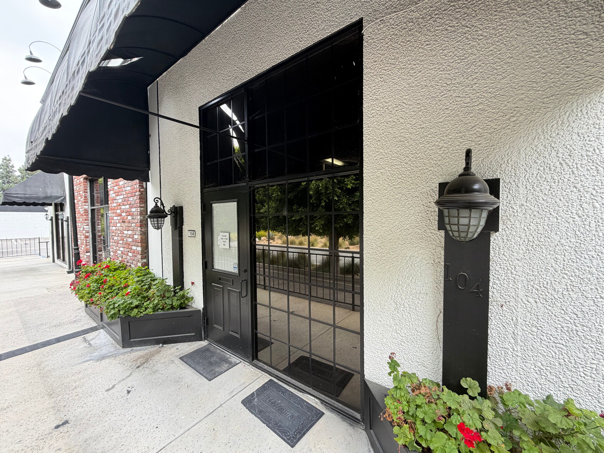 19350 Business Center Dr, Northridge, CA for Rent