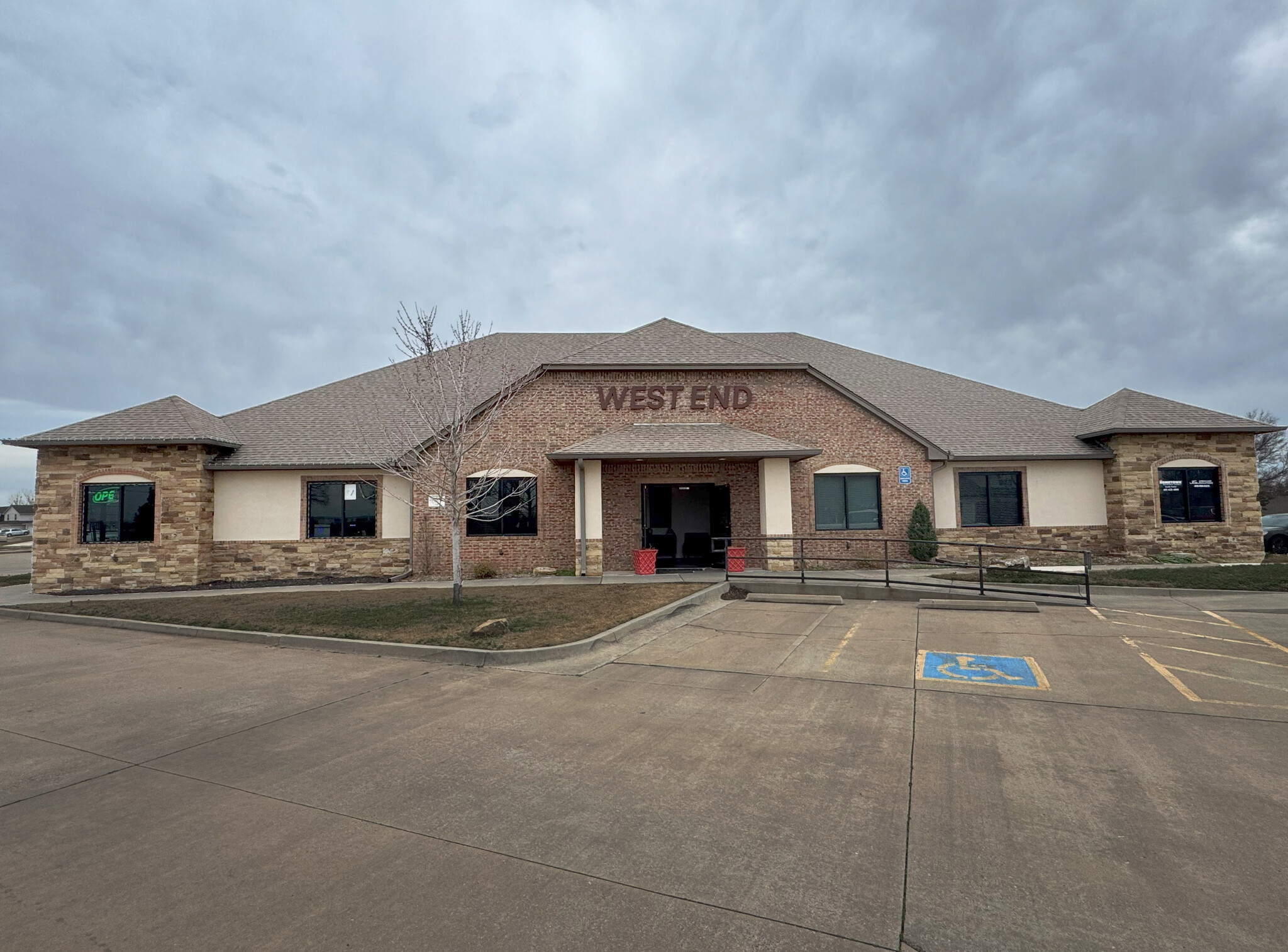 10932 NW Expressway, Yukon, OK for Sale