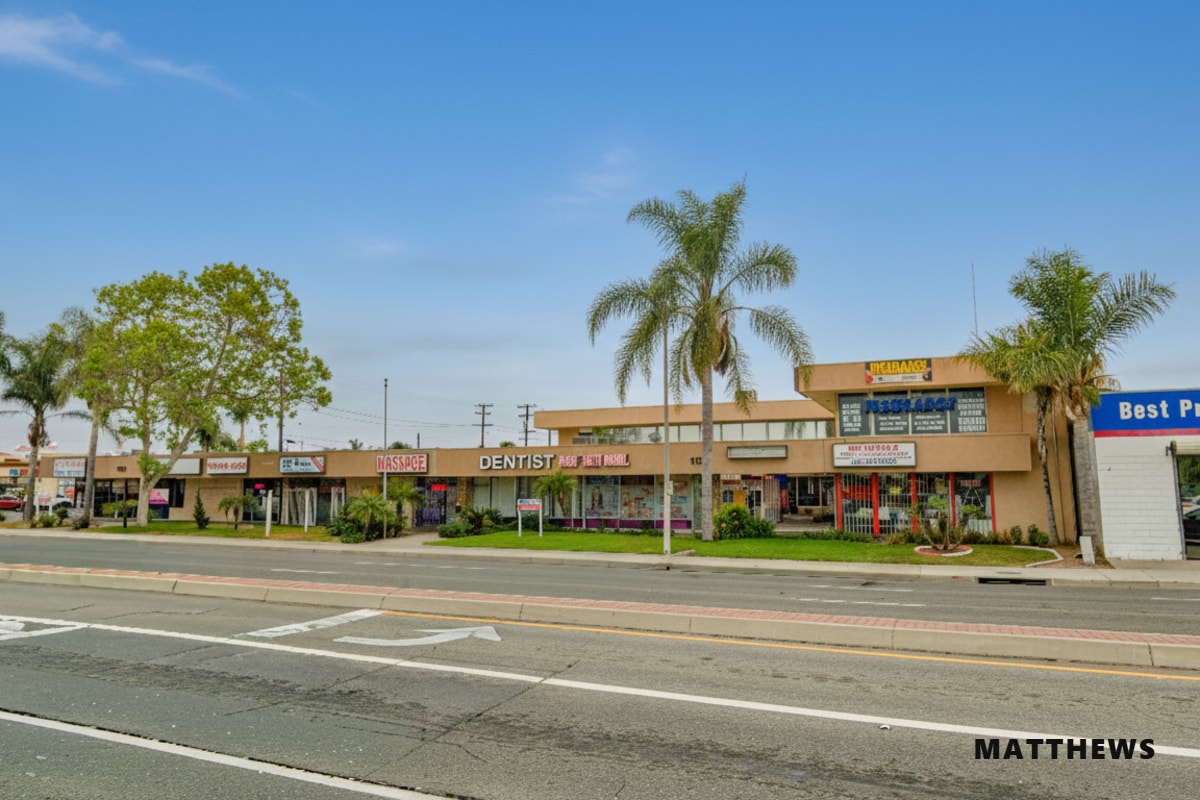 1104-1106 E 17th St, Santa Ana, CA for Rent