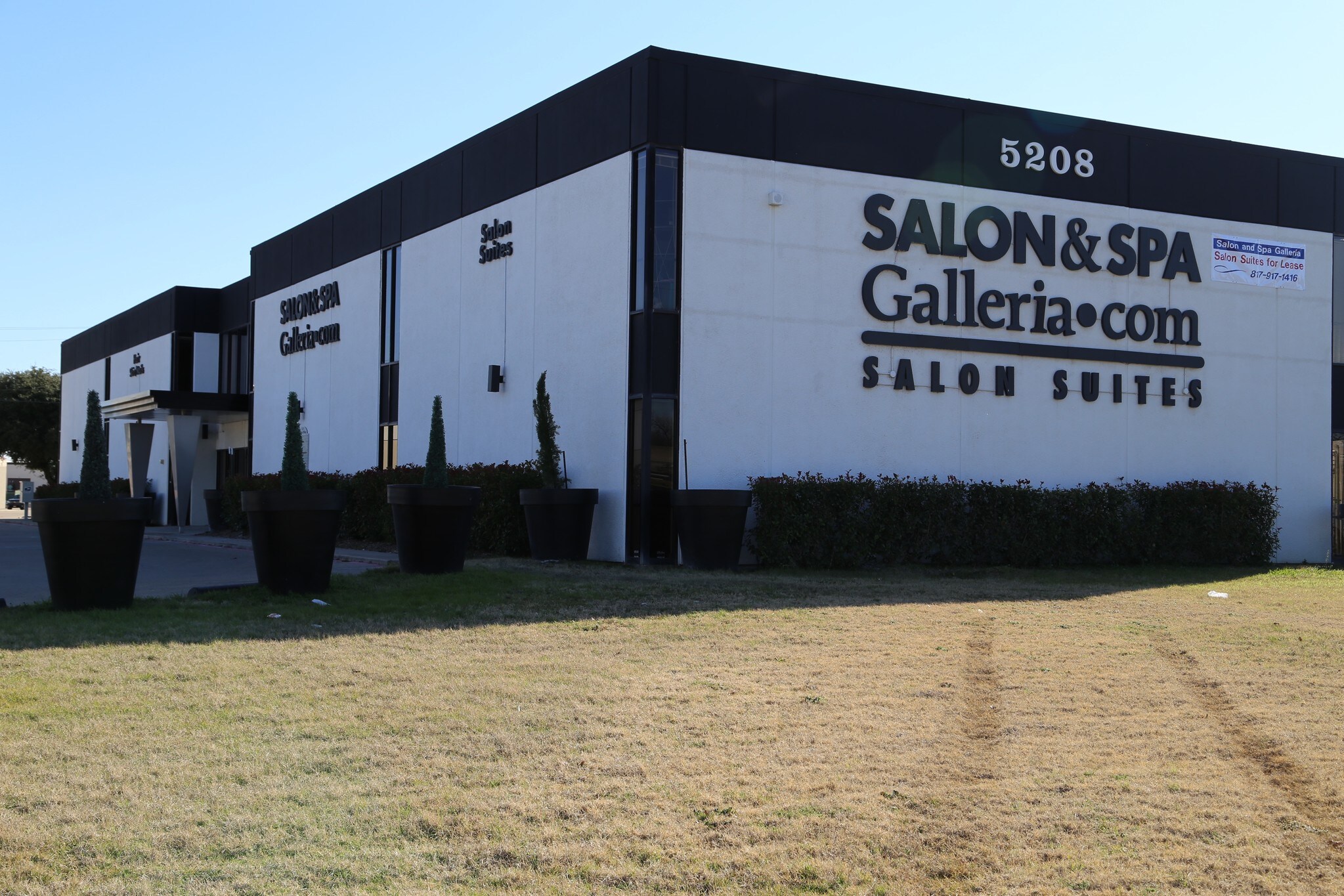 5208 Airport Fwy, Haltom City, TX for Rent