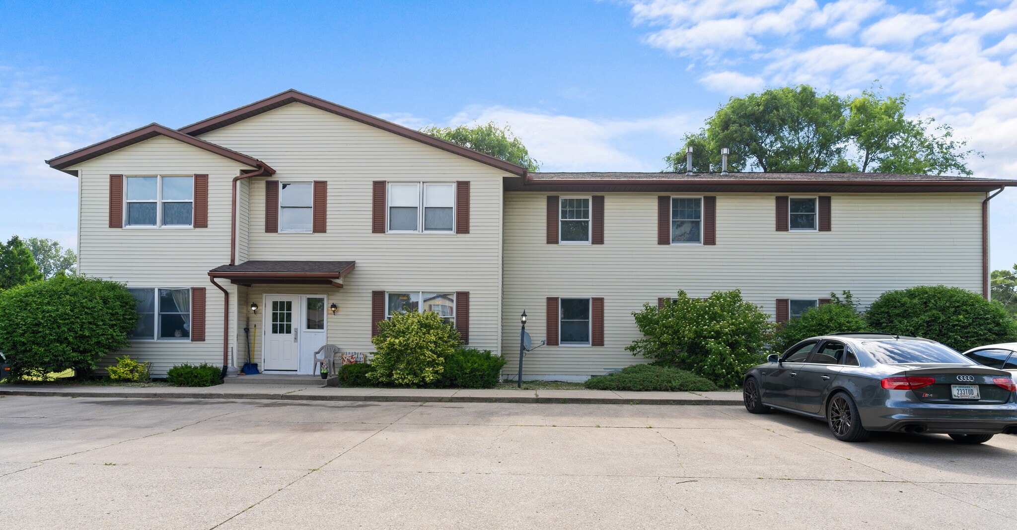 1404-1508 Tippecanoe Dr, Warsaw, IN for Sale