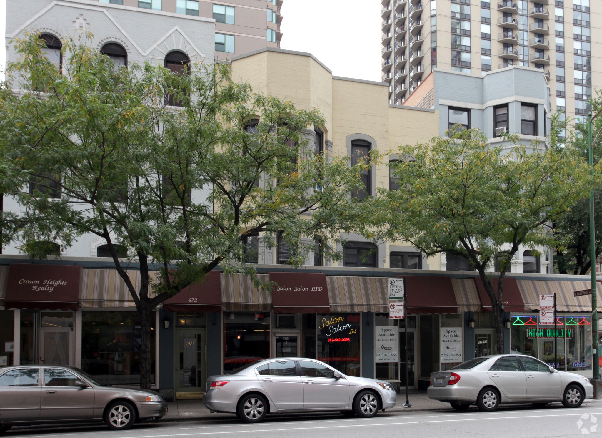 674-676 N Dearborn St, Chicago, IL for Rent