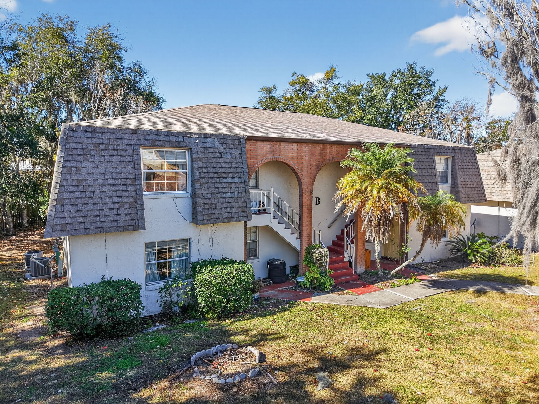 643 W Oak Terrace Dr, Leesburg, FL for Sale