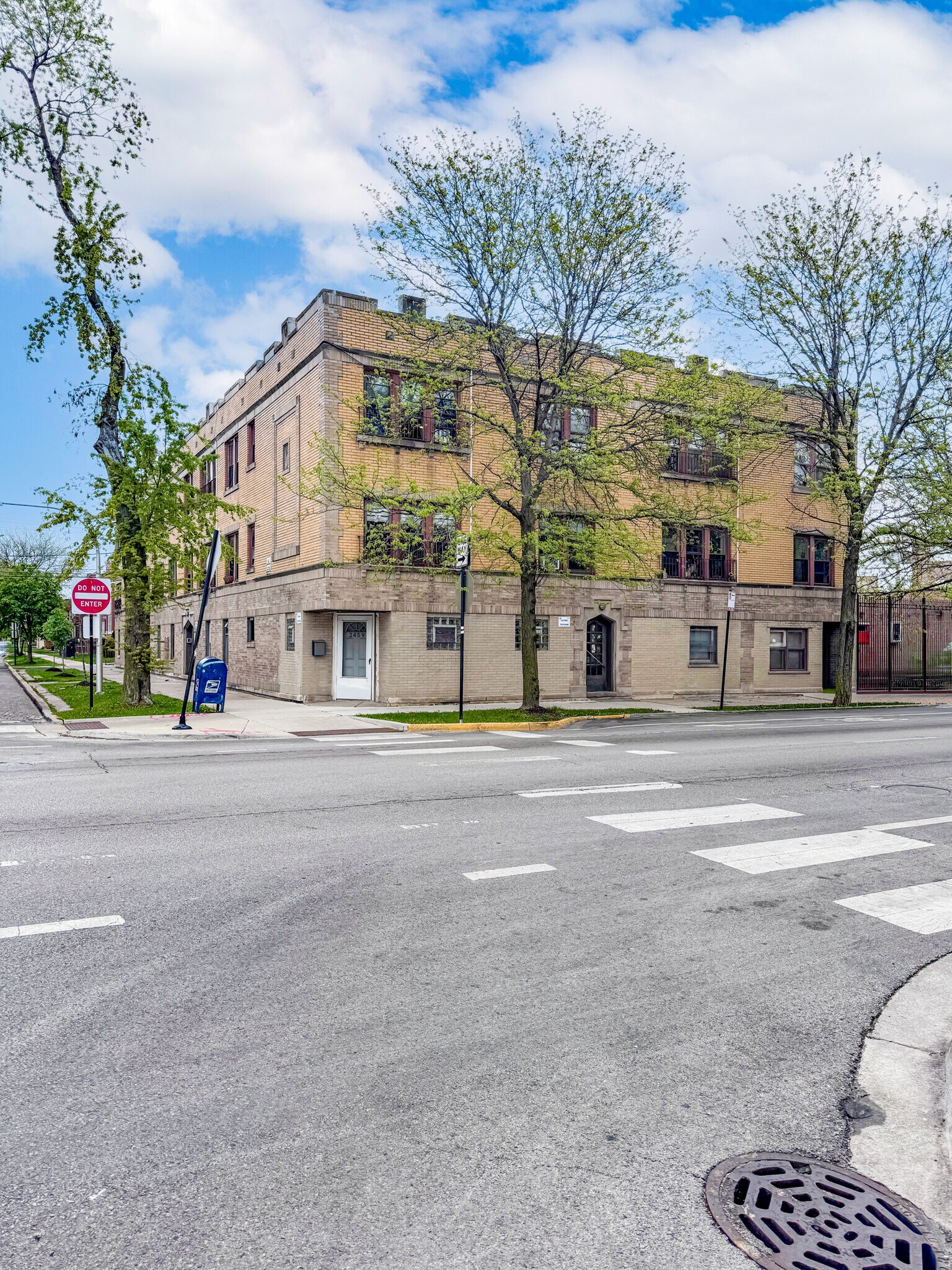 2455 N Laramie Ave, Chicago, IL for Sale