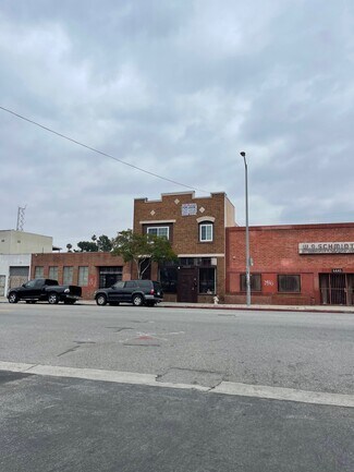 Los Angeles, CA Flex - 5442 Alhambra Ave