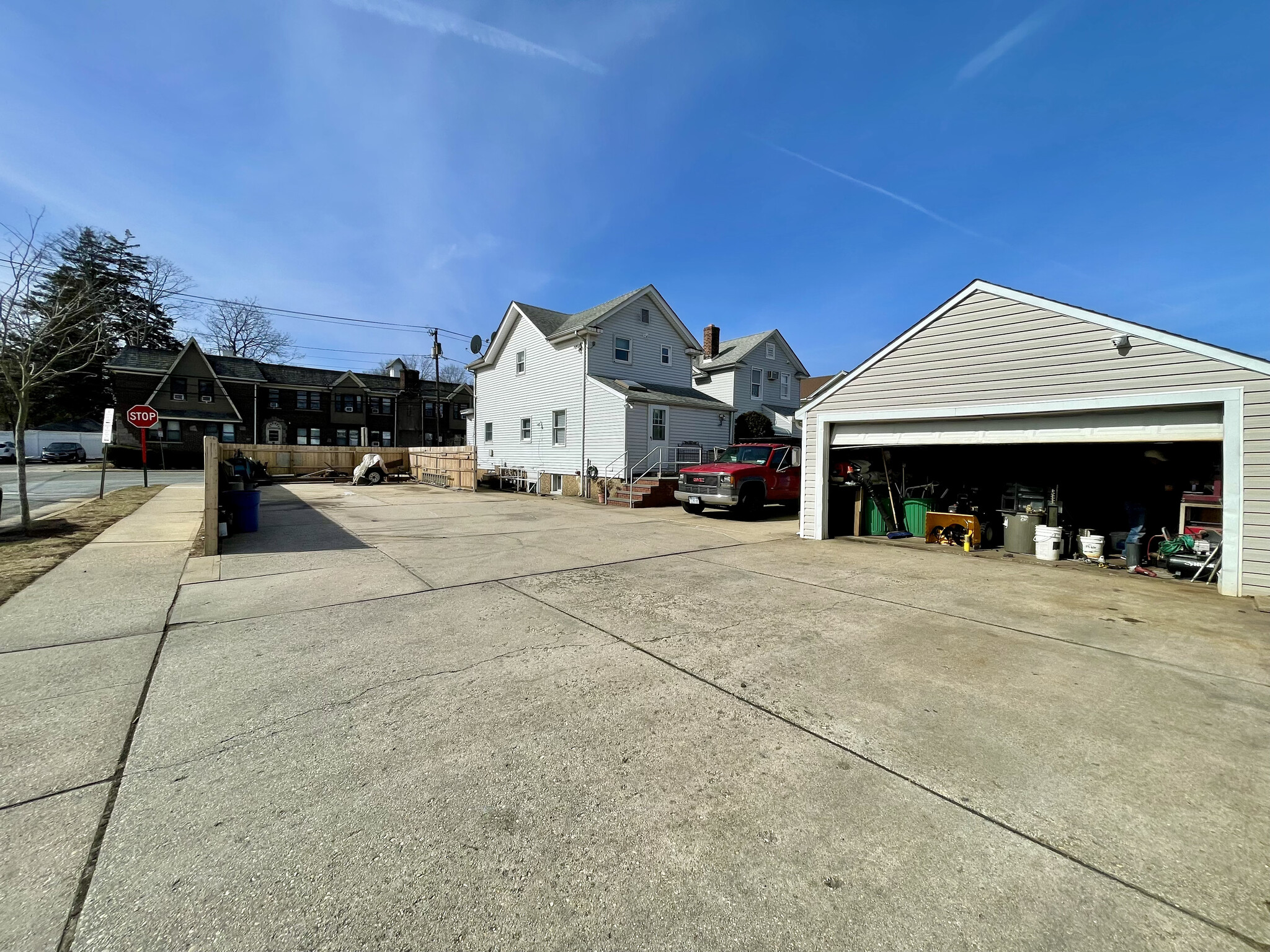 356 Willis Ave, Mineola, NY for Rent