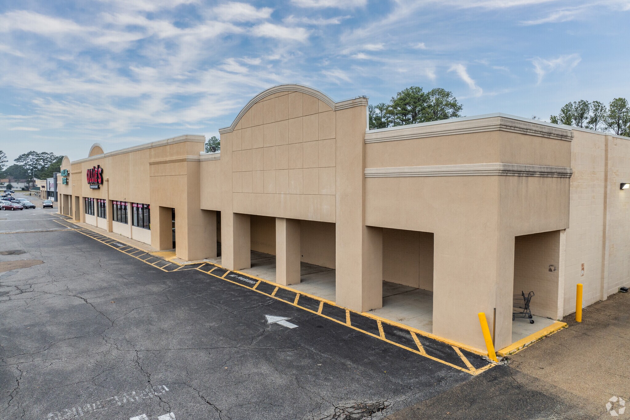1560 W Government St, Brandon, MS for Rent
