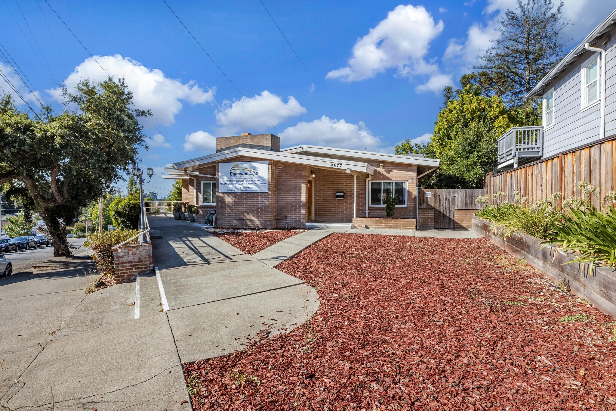 4677 Tompkins Ave, Oakland, CA for Sale