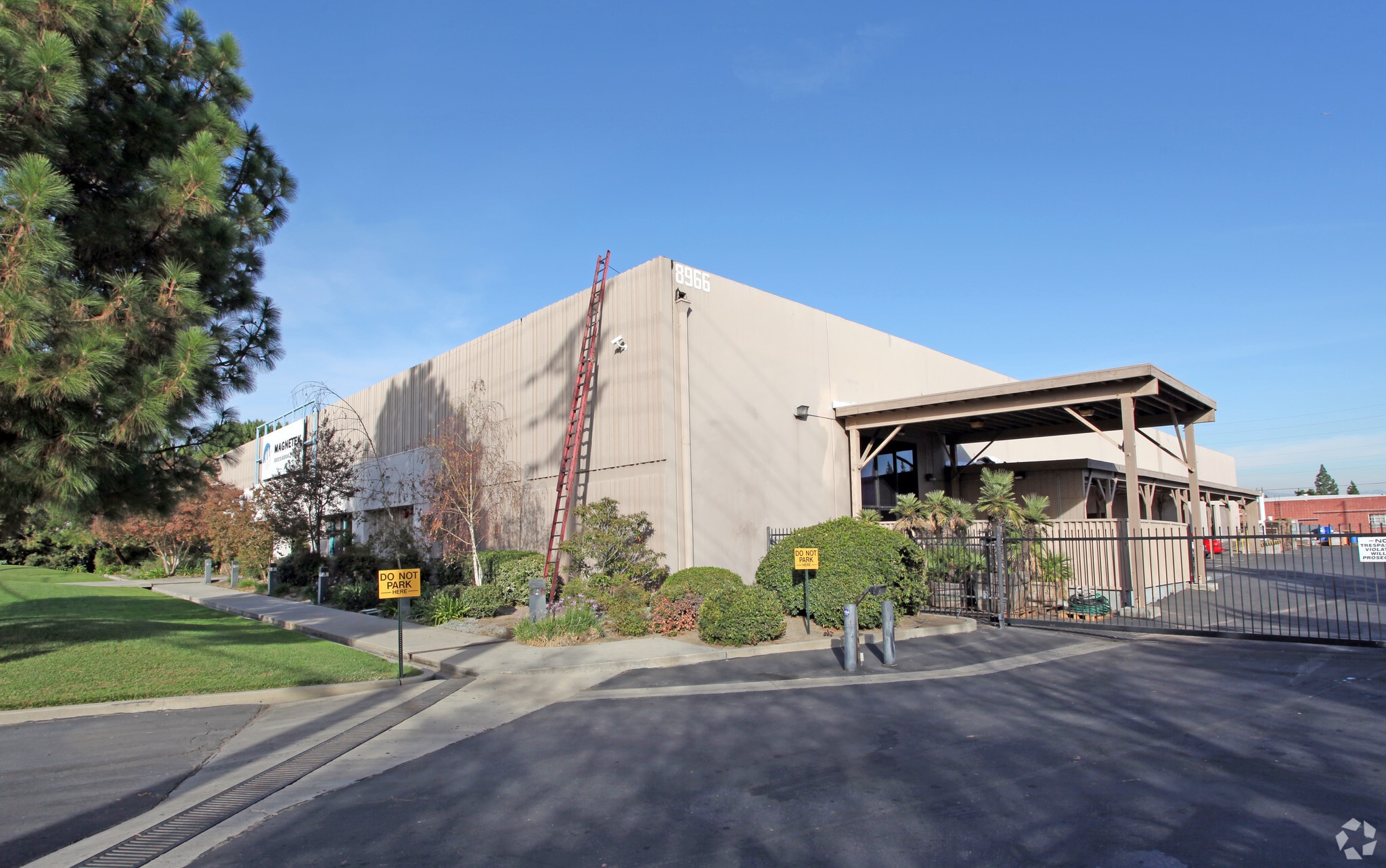 8966 Mason Ave, Chatsworth, CA for Rent