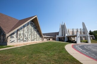 Kansas City, MO Churches - 600 NE 46th St