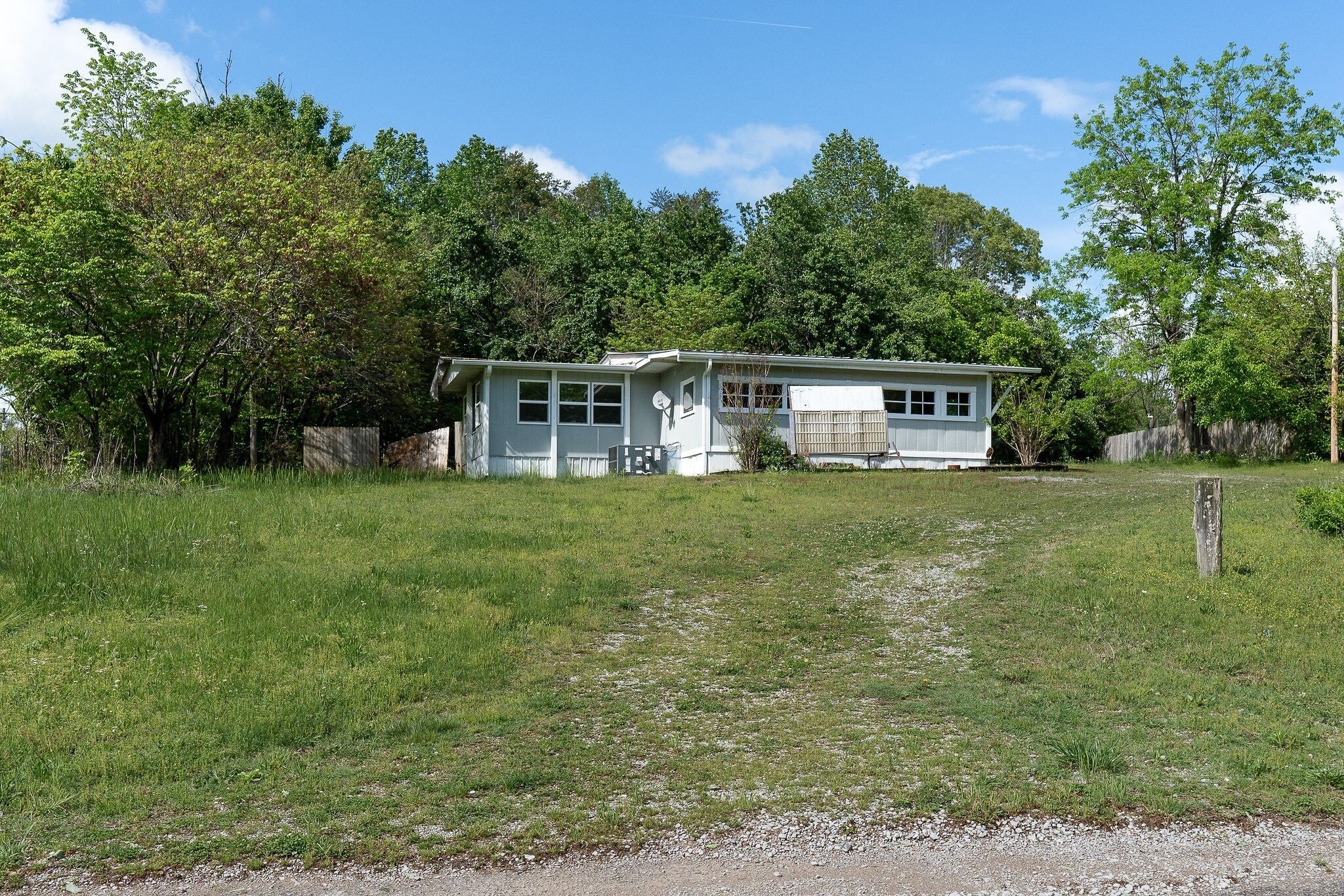 11716 McMinnville Hwy, Walling, TN for Sale