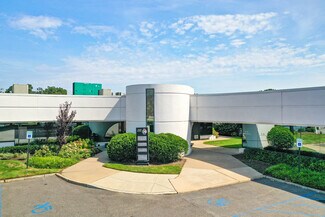 Hauppauge, NY undefined - 200 Motor Pky