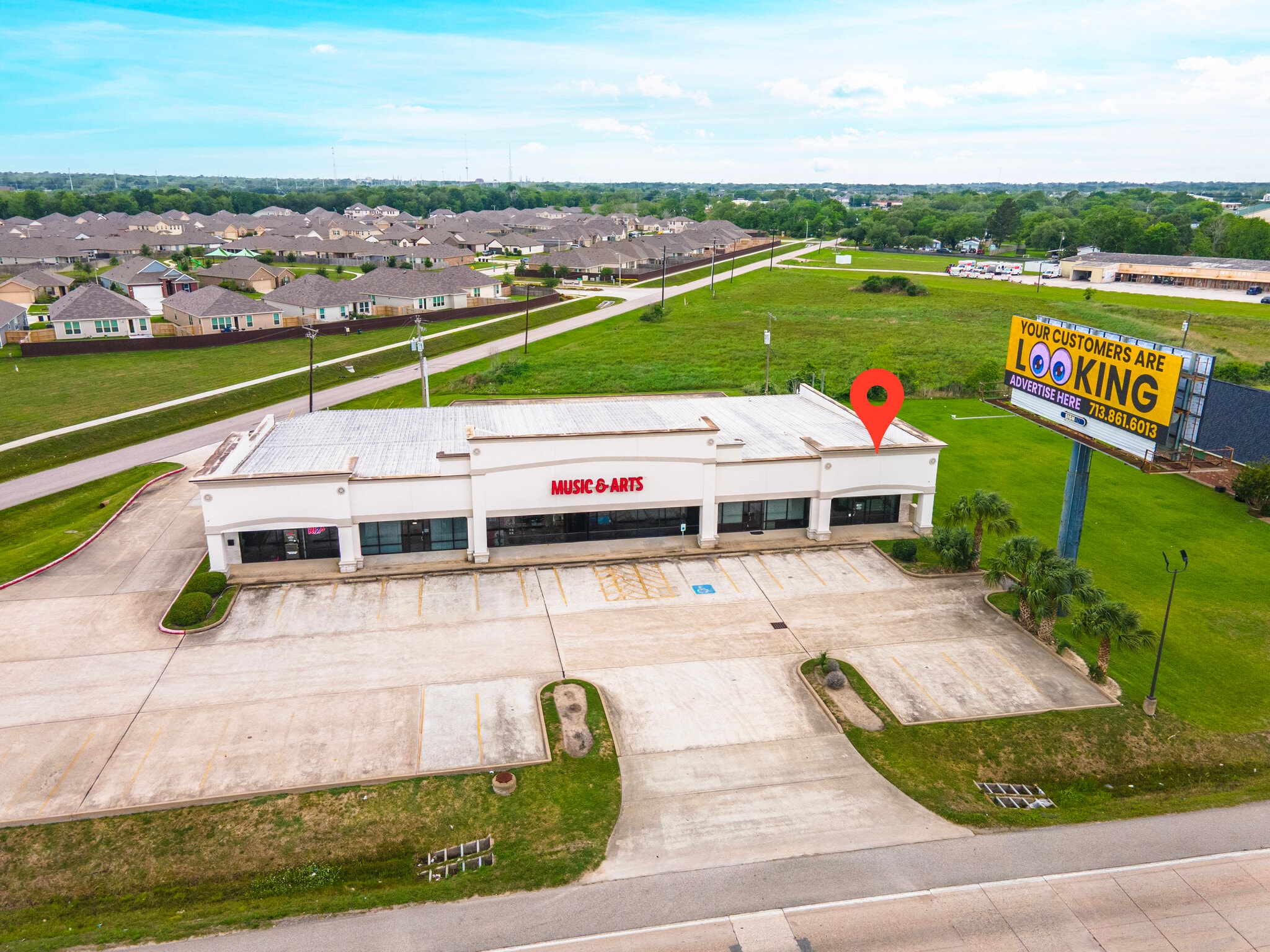 2101 Highway 35 Byp N, Alvin, TX for Rent