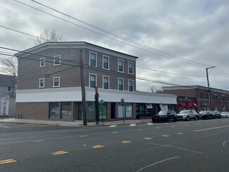 Lindenhurst, NY Retail - 39 W Hoffman Ave