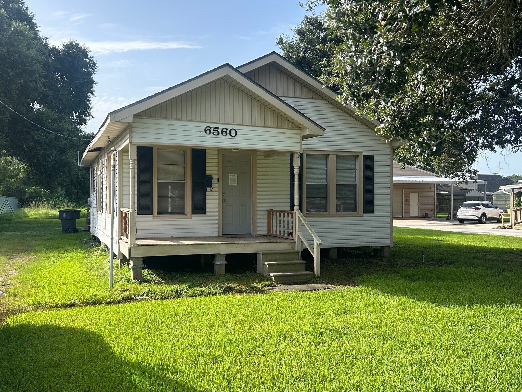 6560 Howe St, Groves, TX for Sale