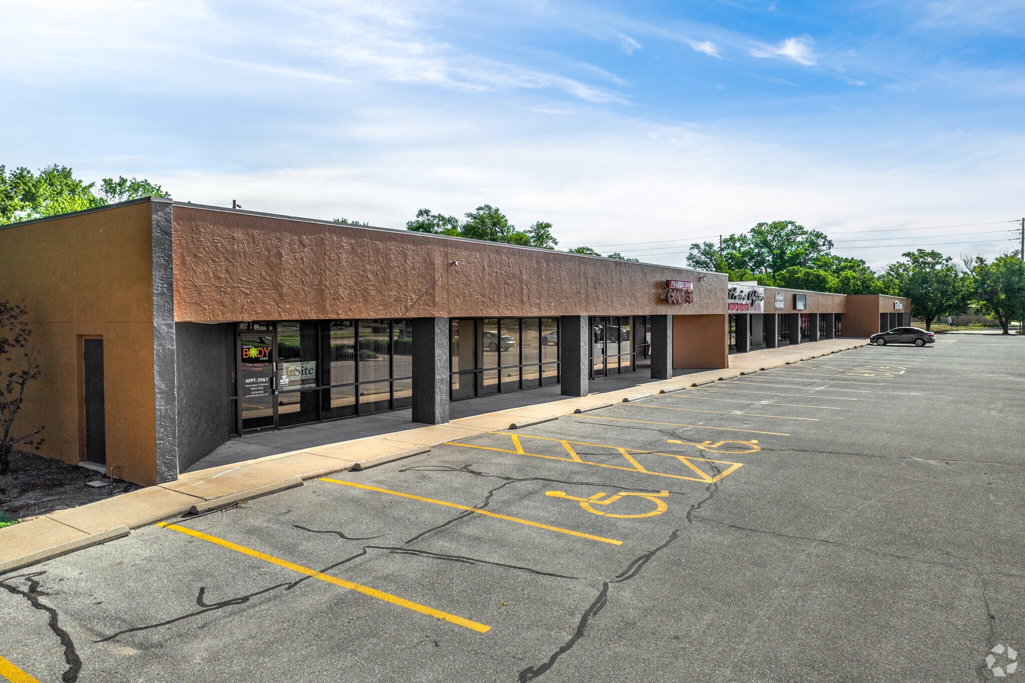 4800 W Maple St, Wichita, KS for Rent