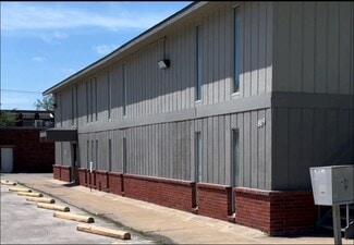 Terrell, TX Office/Medical - 809 W Nash St