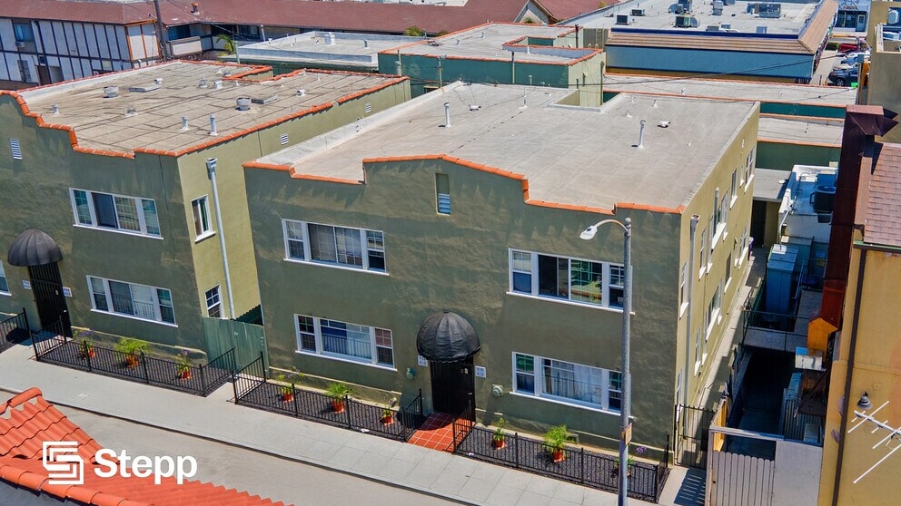 412 N Rose Pl, Long Beach, CA for Sale