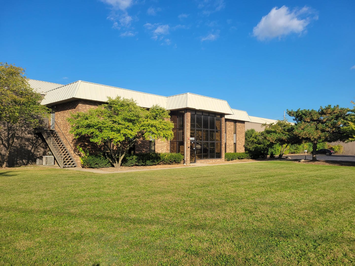 6655 W Kitty Ave, Chicago Ridge, IL for Sale