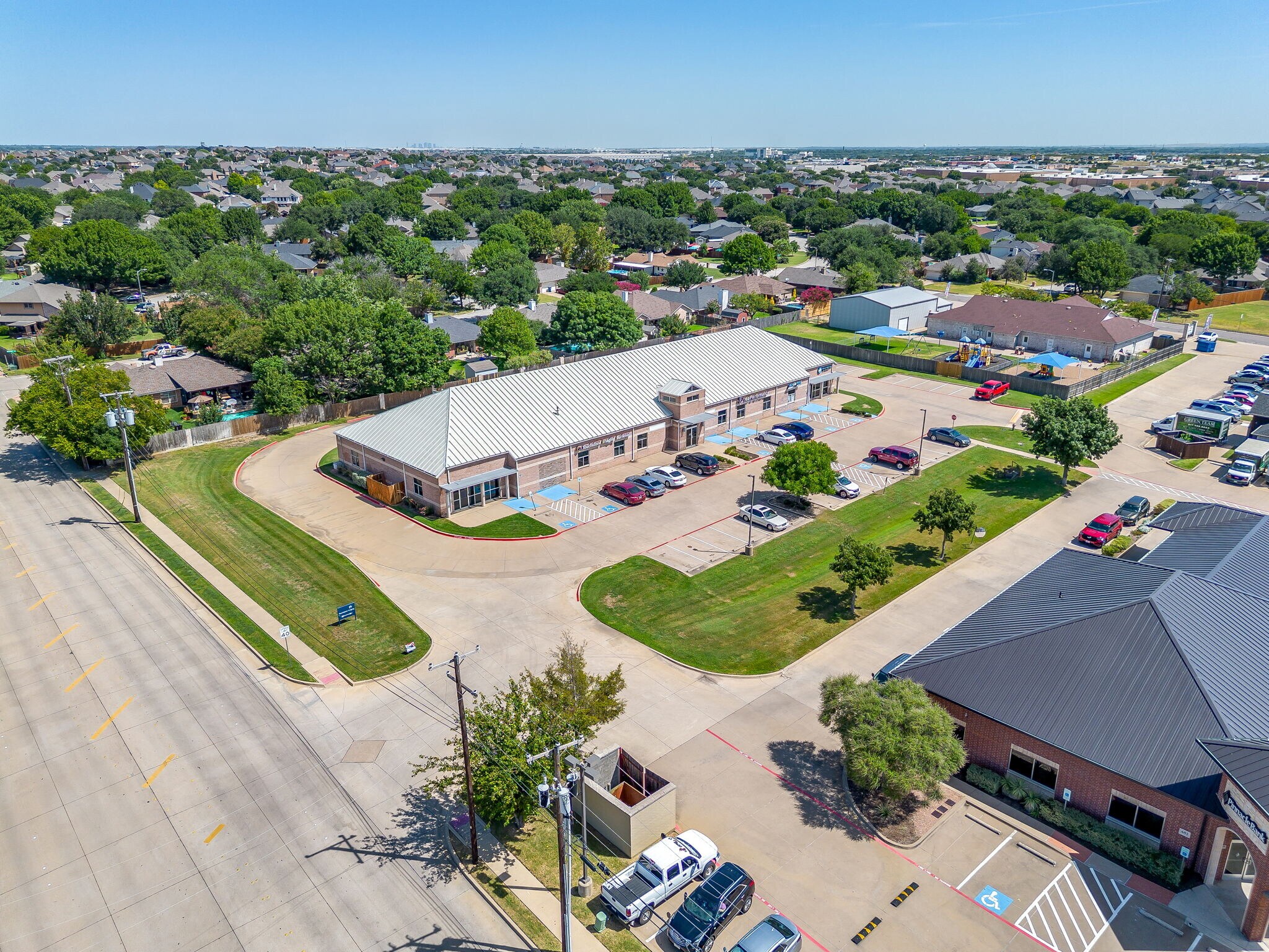 663-671 NE Alsbury Blvd, Burleson, TX for Rent