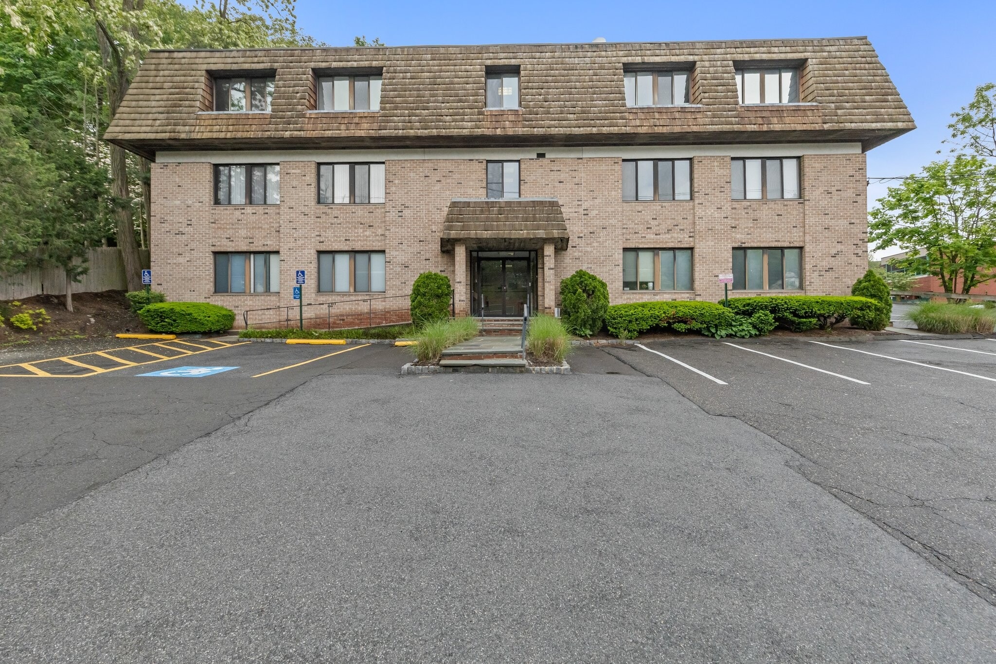 7 Riversville Rd, Greenwich, CT for Rent