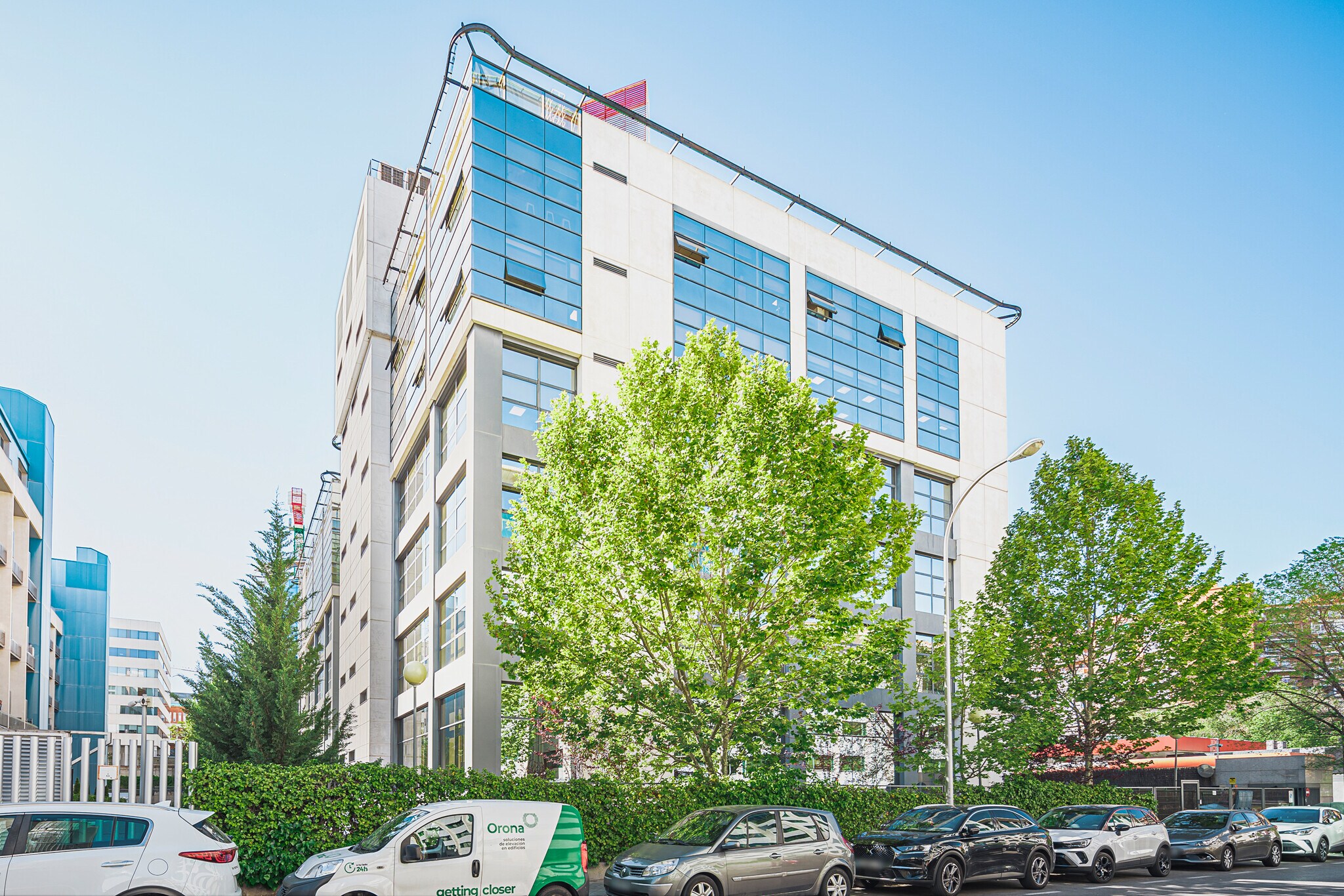 32 Avenida Manoteras, Madrid, MAD for Rent