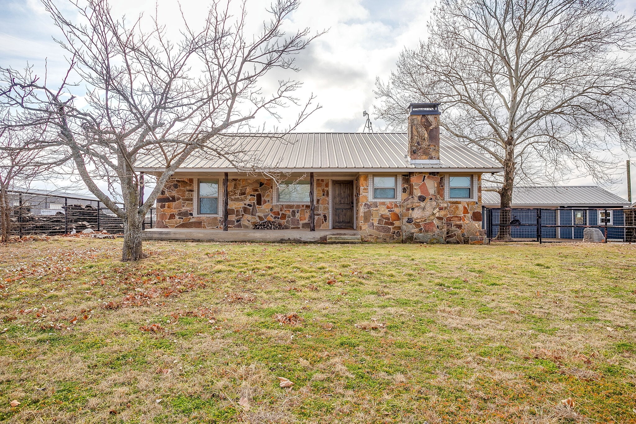 2165 Ranger Hwy, Weatherford, TX for Rent