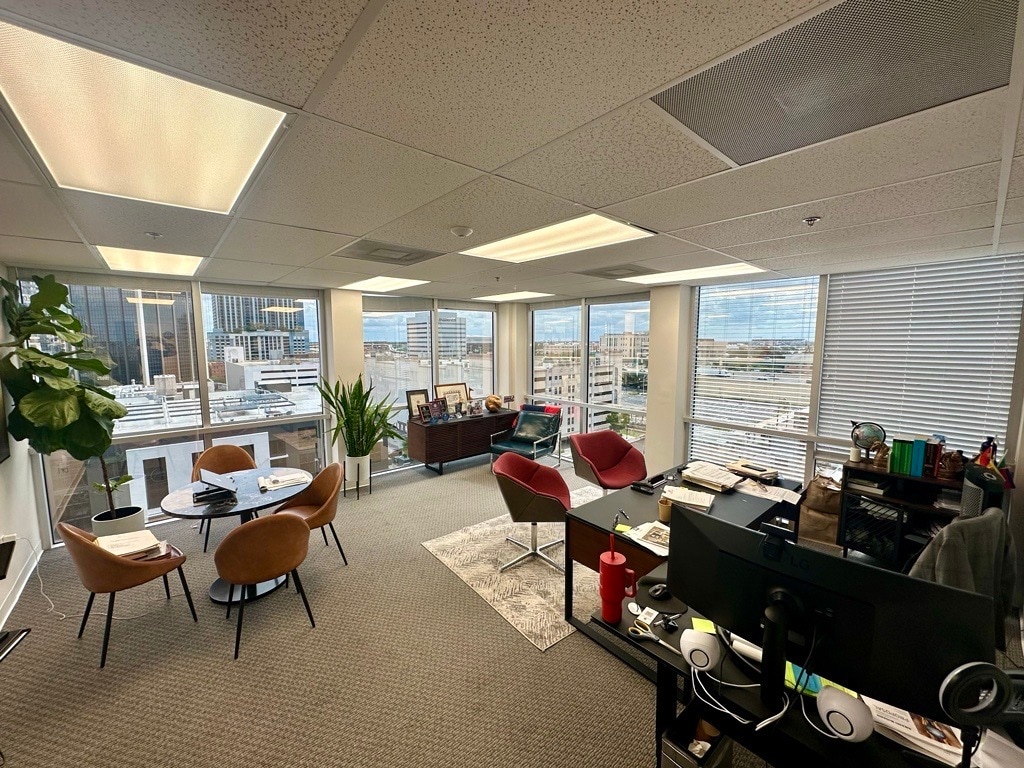 250 N Orange Ave, Orlando, FL for Rent