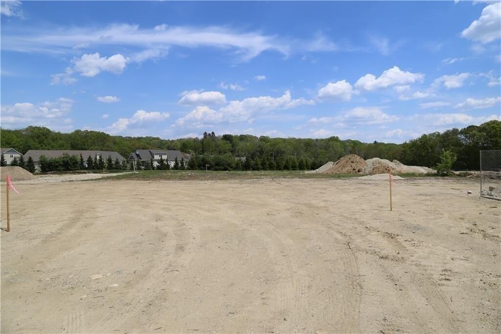 61 Harris Rd, Smithfield, RI for Sale