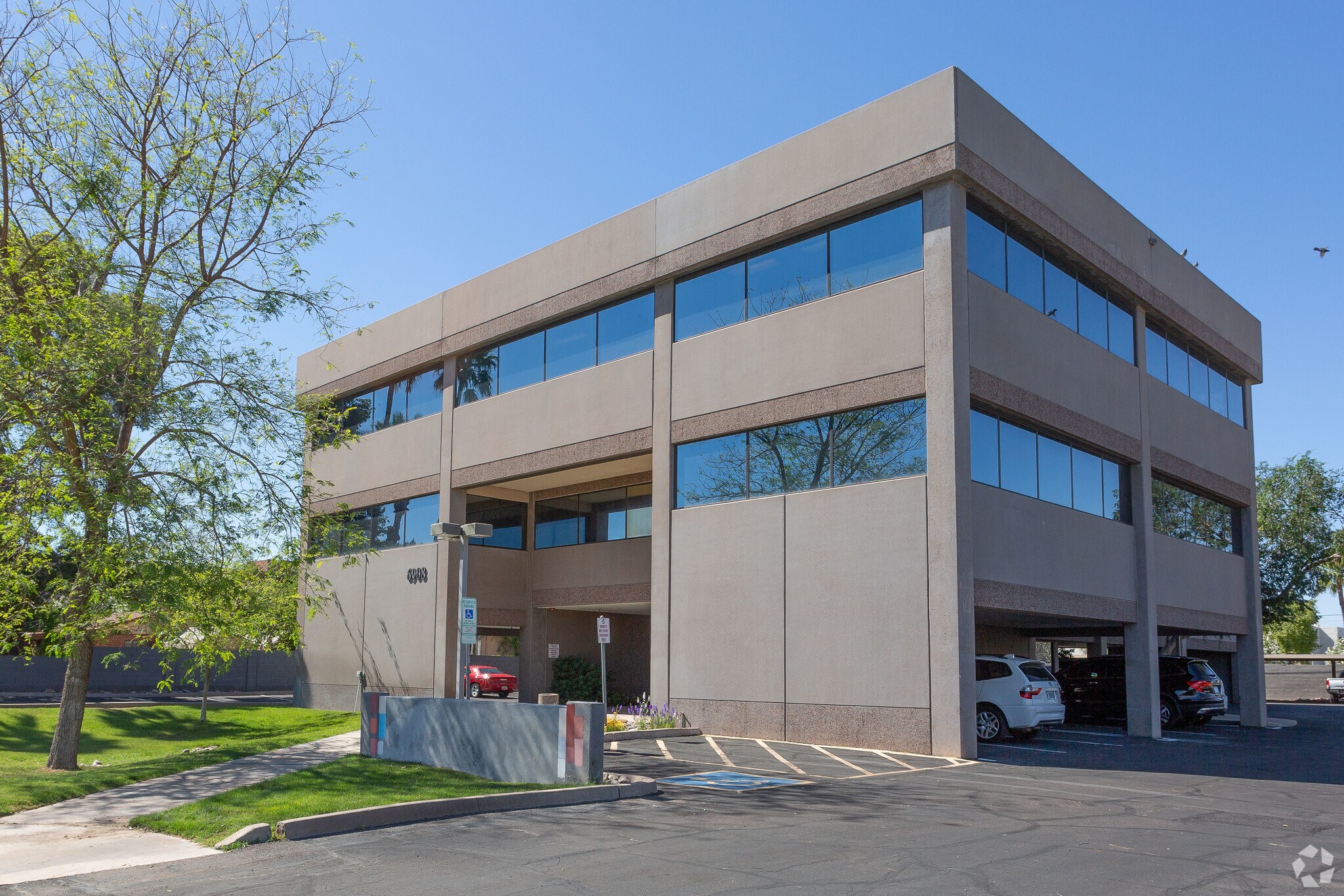 6908 E Thomas Rd, Scottsdale, AZ for Rent