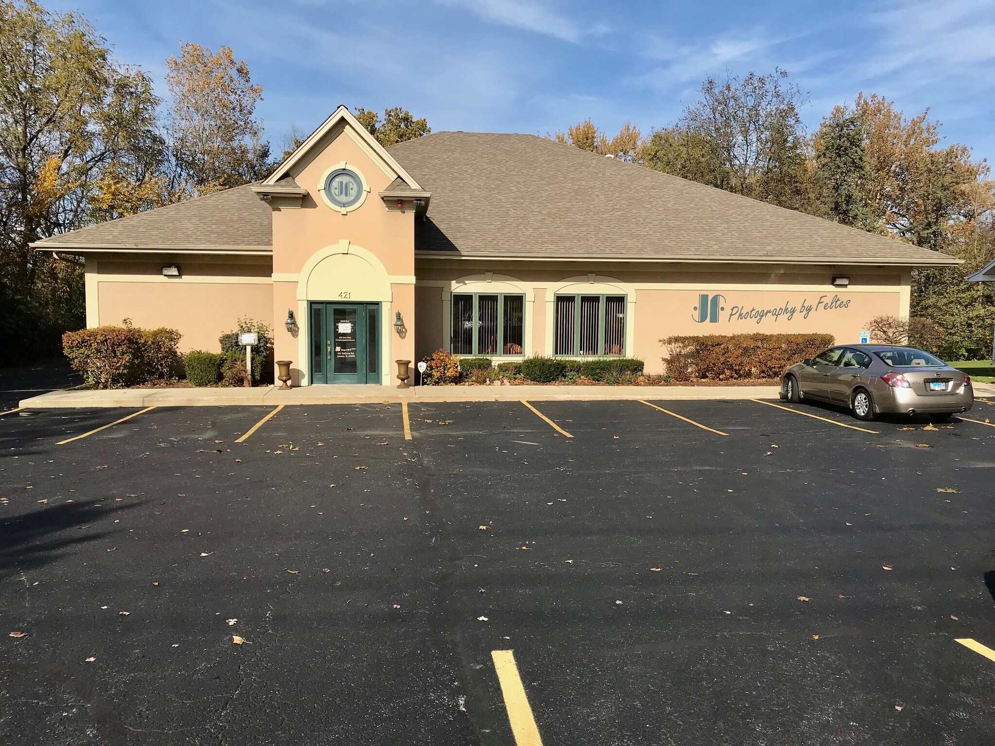 421 Sullivan Rd Aurora, IL 60506 Office Property for Sale on