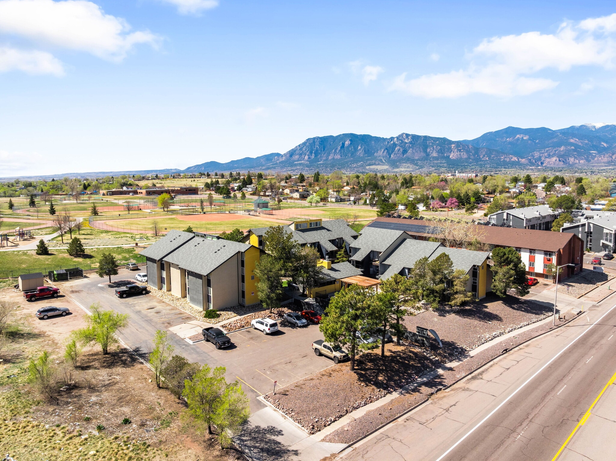 3349 E Fountain Blvd, Colorado Springs, CO for Sale