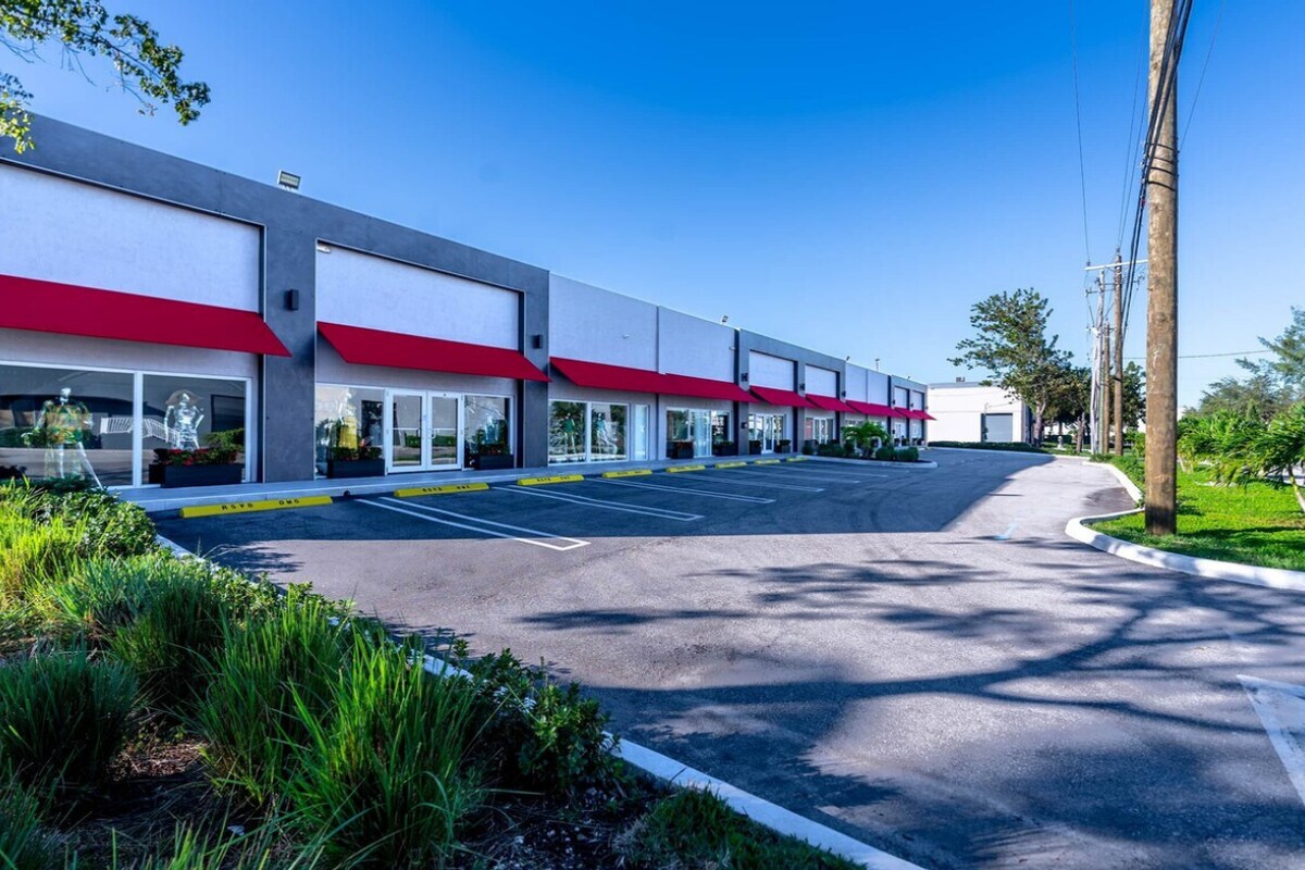 7850 NW 32nd St, Doral, FL for Rent