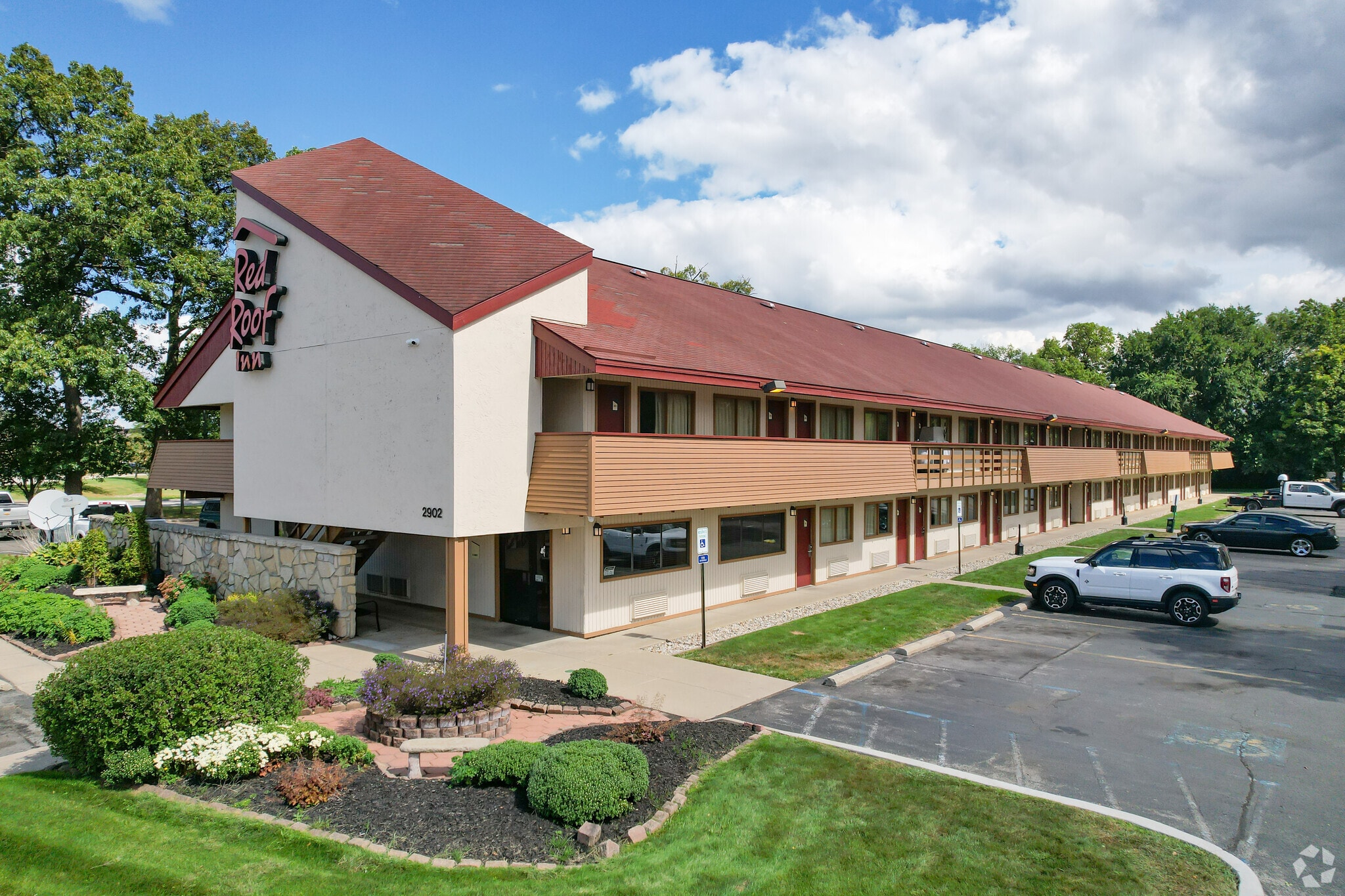 2902 Cassopolis St, Elkhart, IN for Sale