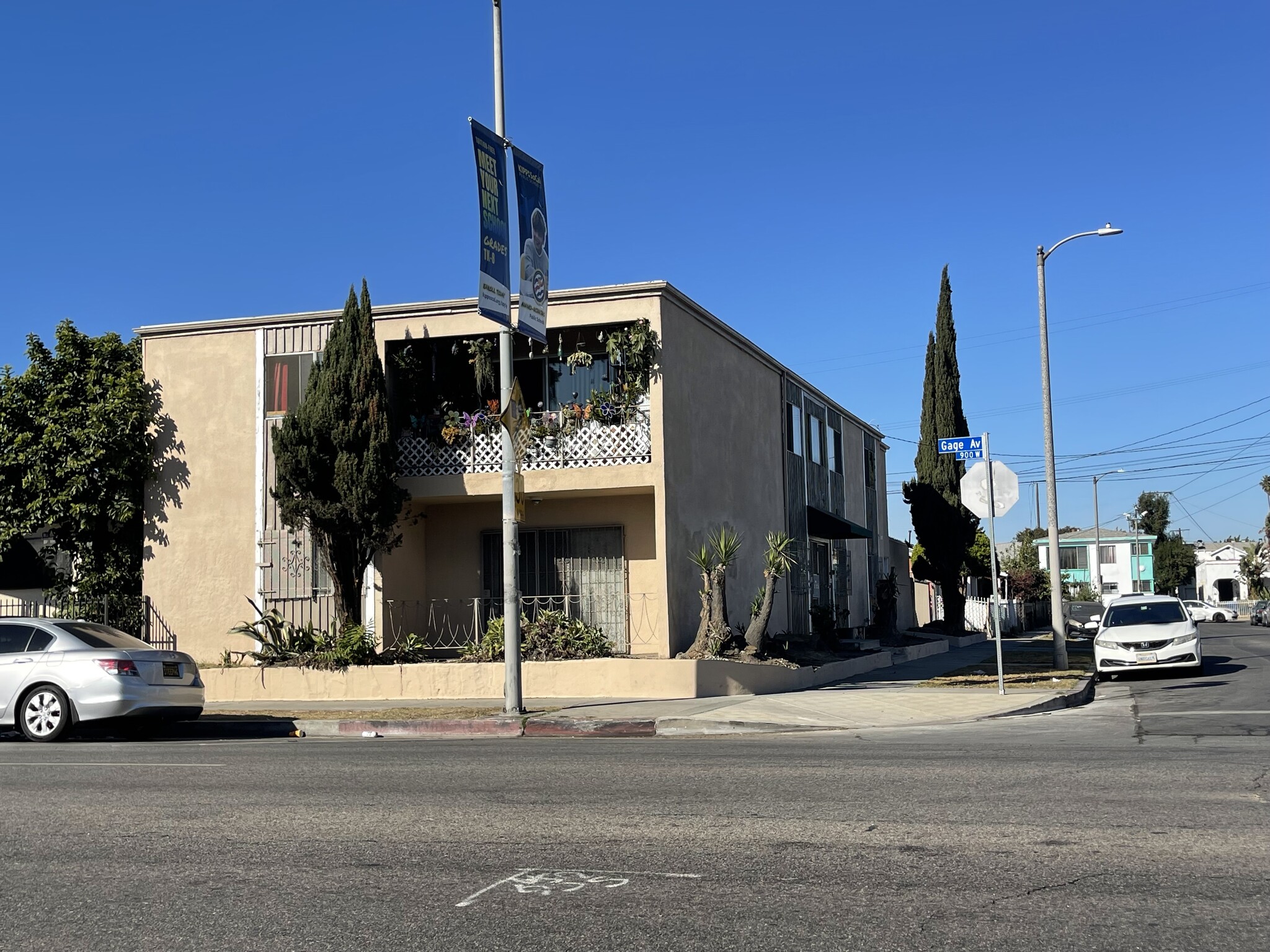 6275 Menlo Ave, Los Angeles, CA for Sale