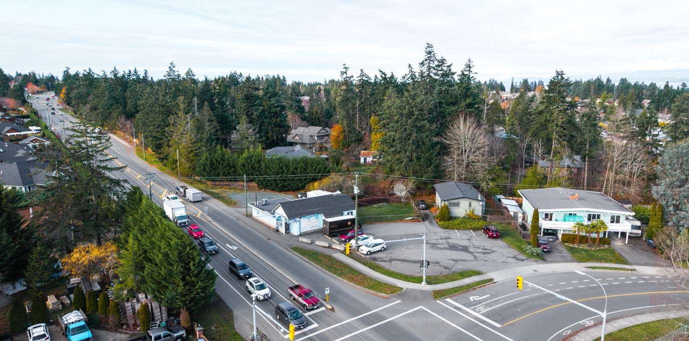 549-563 Island Highway St W, Parksville, BC for Sale