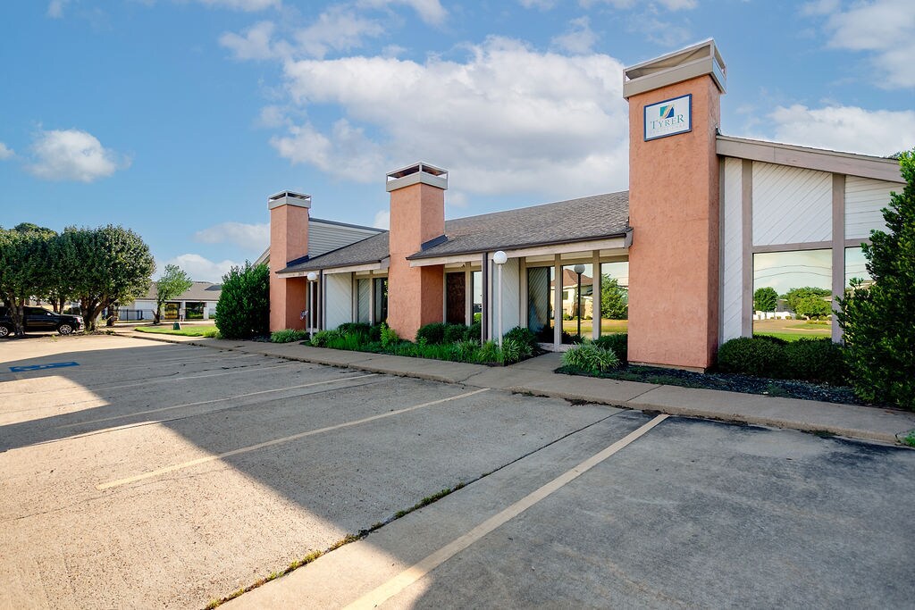 2603 Browns Ln, Jonesboro, AR for Sale