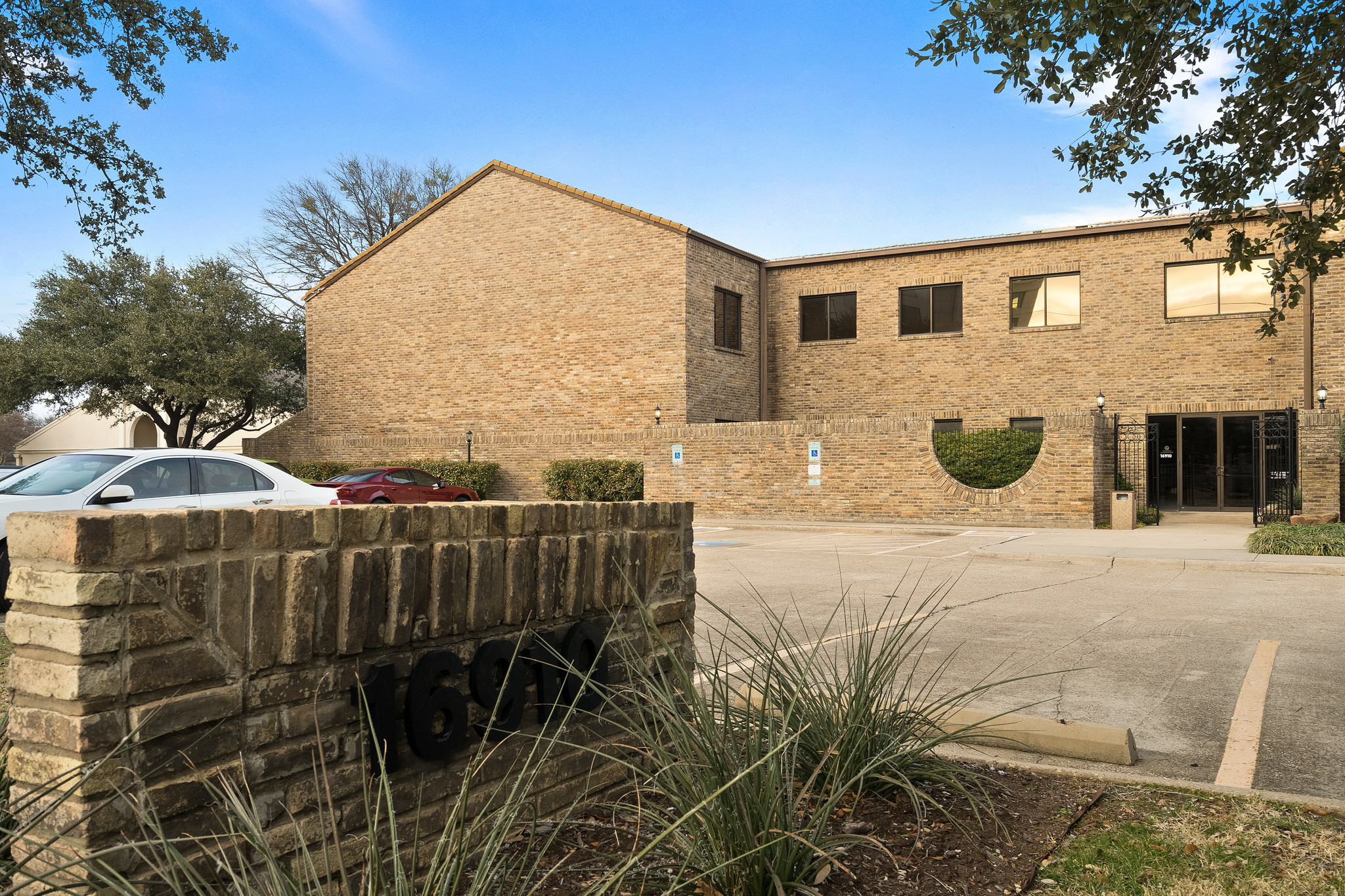 16910 N Dallas Pky, Dallas, TX for Rent