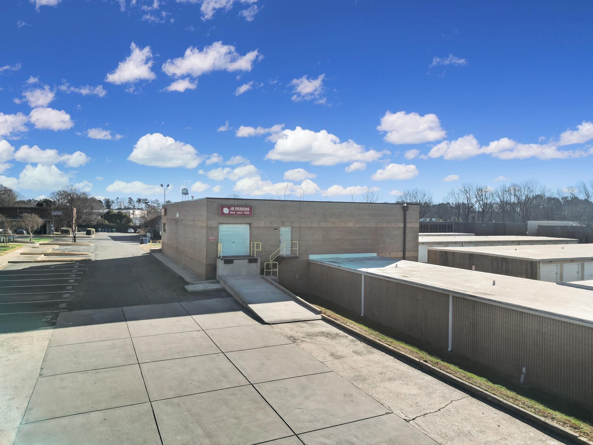 656 Matthews Mint Hill Rd, Matthews, NC for Rent