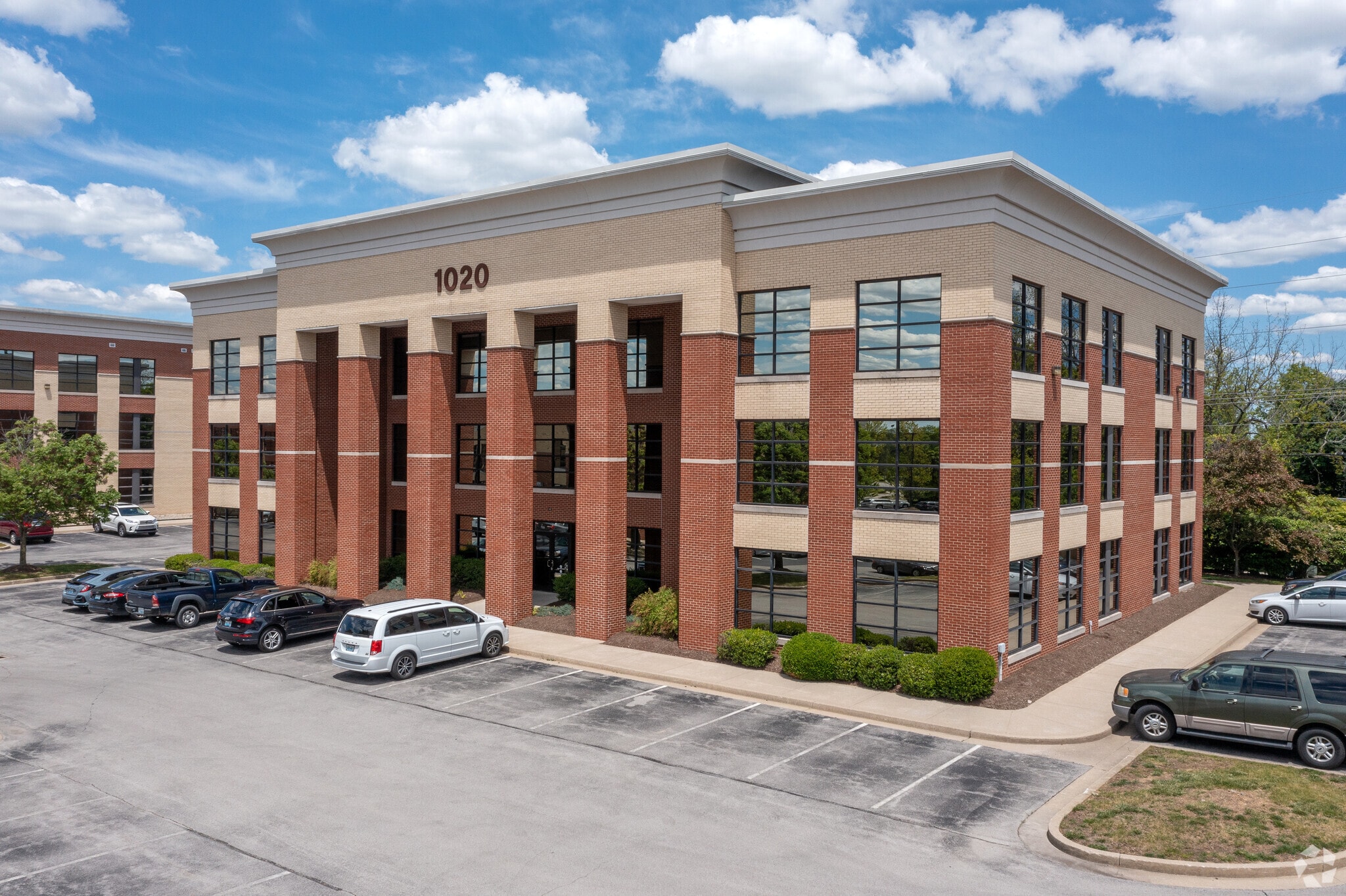 1020 Monarch St, Lexington, KY for Sale