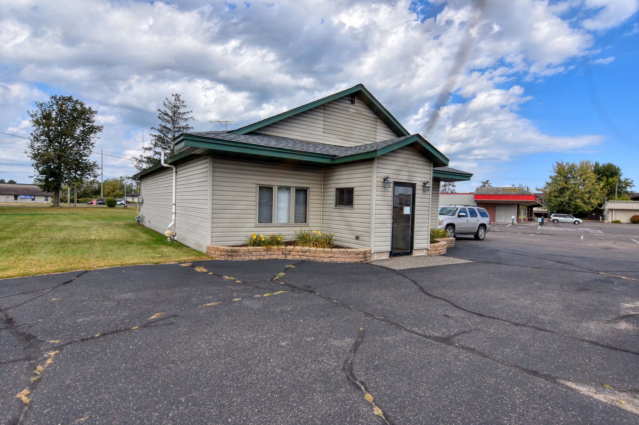 1822 S Main St, Rice Lake, WI for Sale