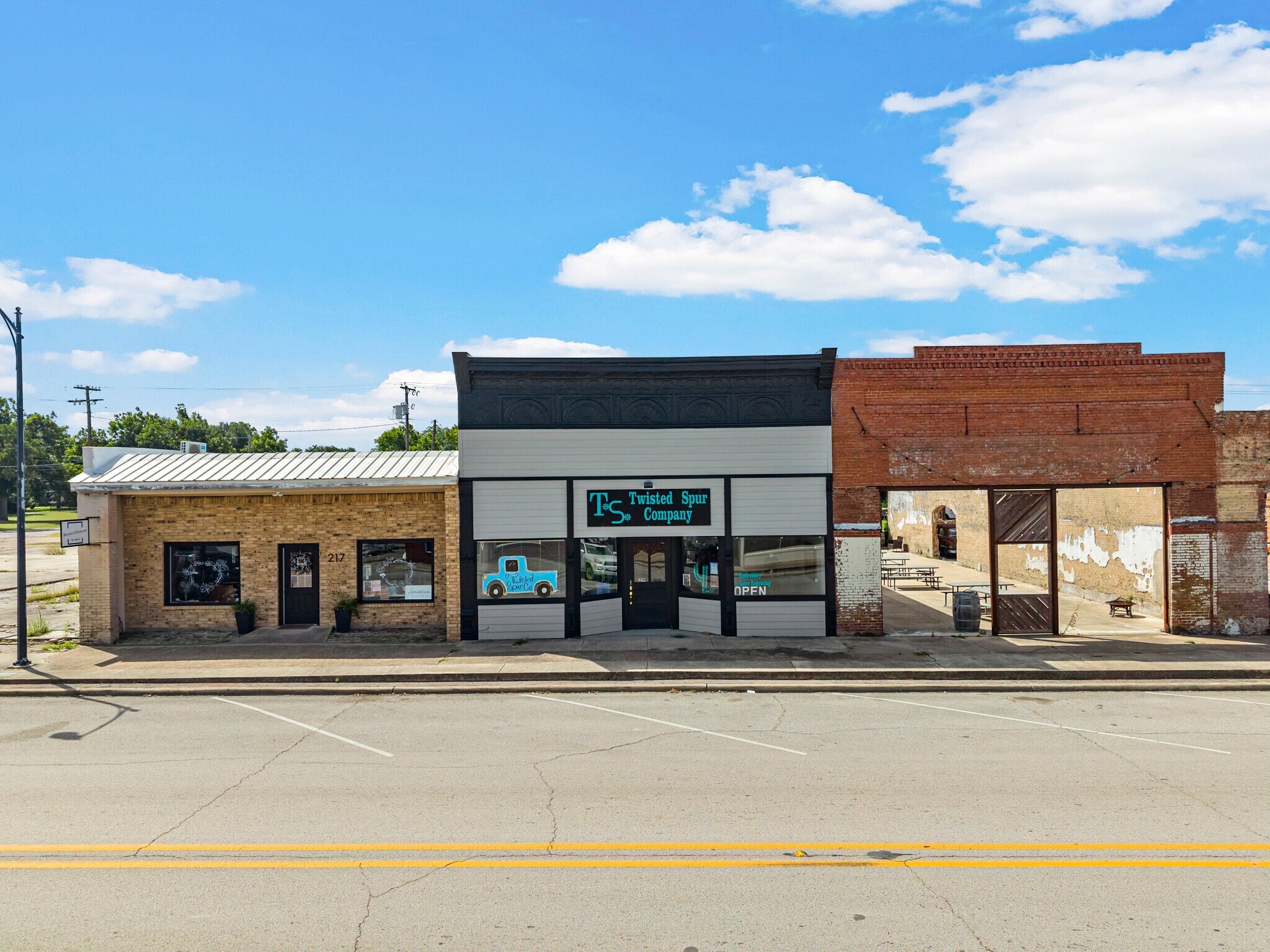 219 Ave C, Rosebud, TX for Sale