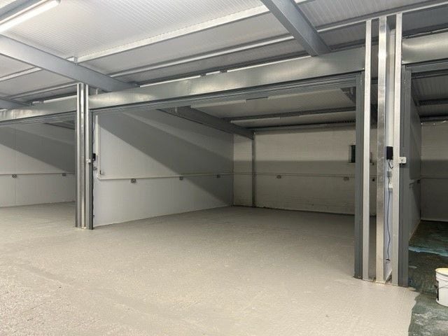 Green Ln, Chessington, LND for Rent